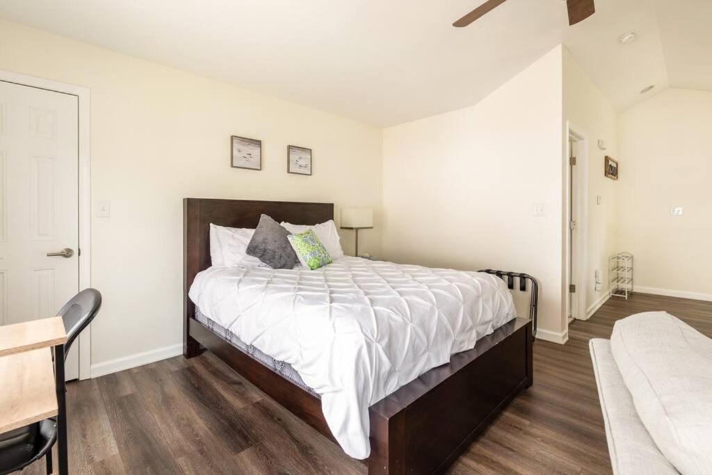 Studio Suite 5 Minutes To Downtown Indianapolis Exterior foto