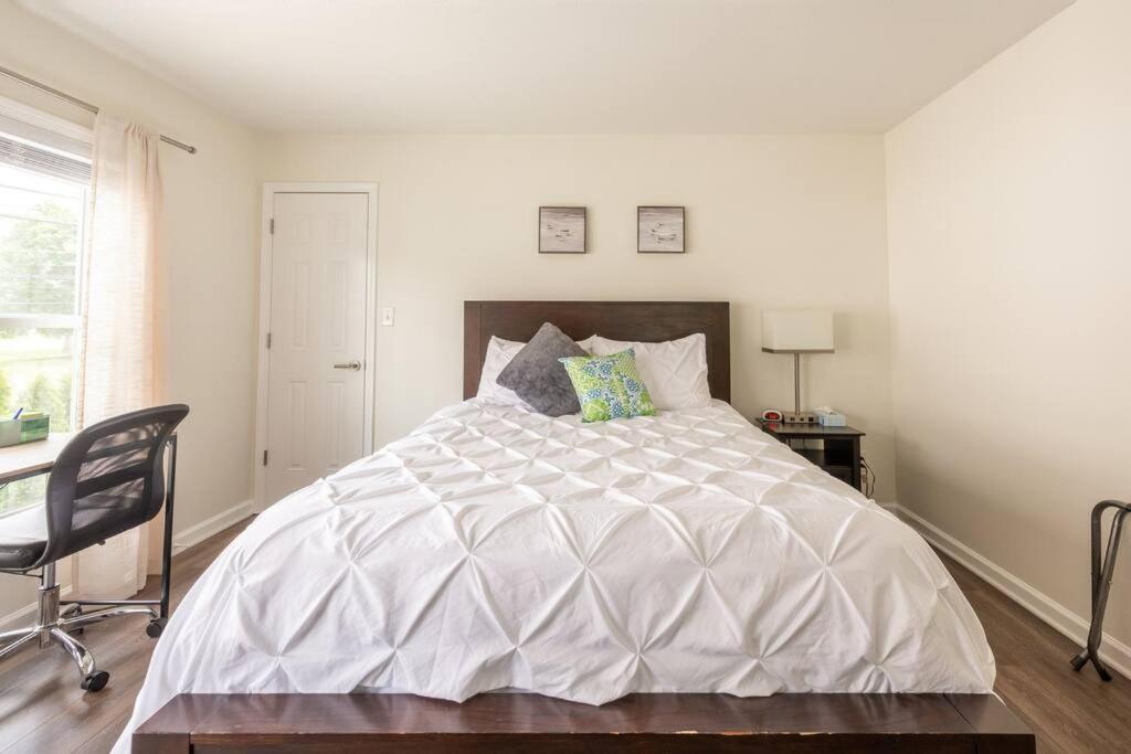 Studio Suite 5 Minutes To Downtown Indianapolis Exterior foto
